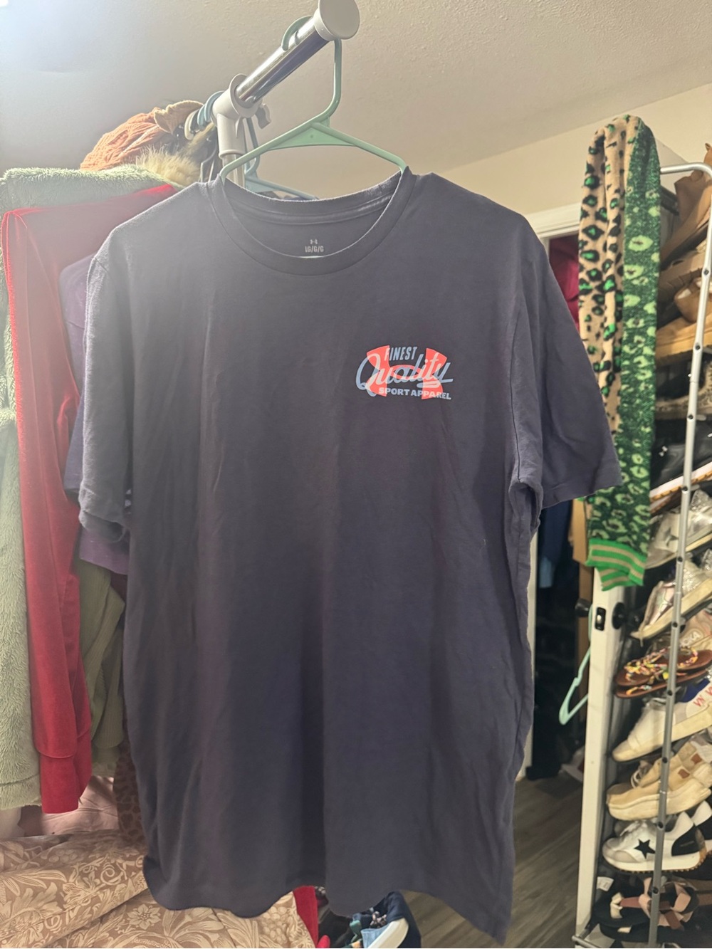 Under Armour Men's Navy Short-Sleeve Graphic Tee with Red Accent